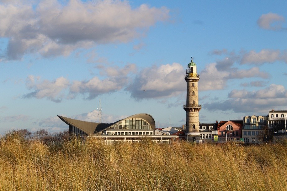 Seepromenade (Leuchtturm & Teepott)